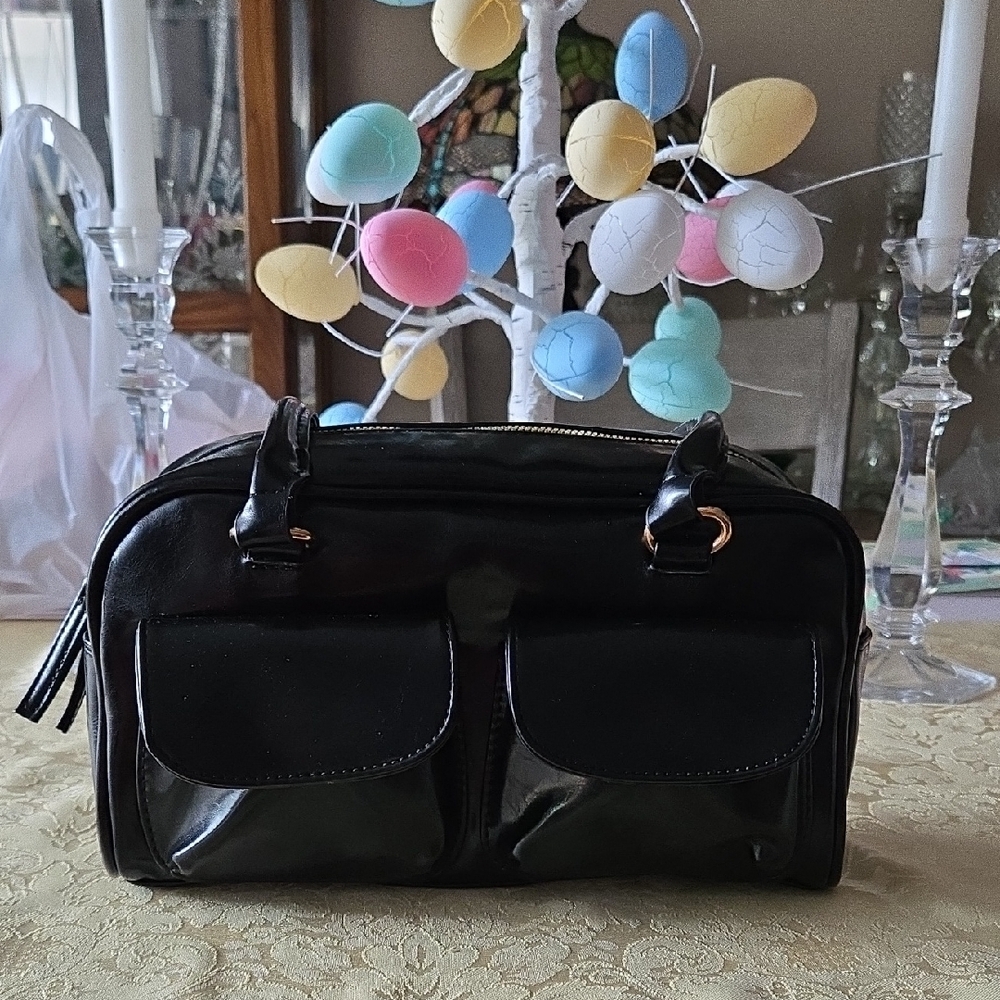 Black Leather Satchel with Structured Design